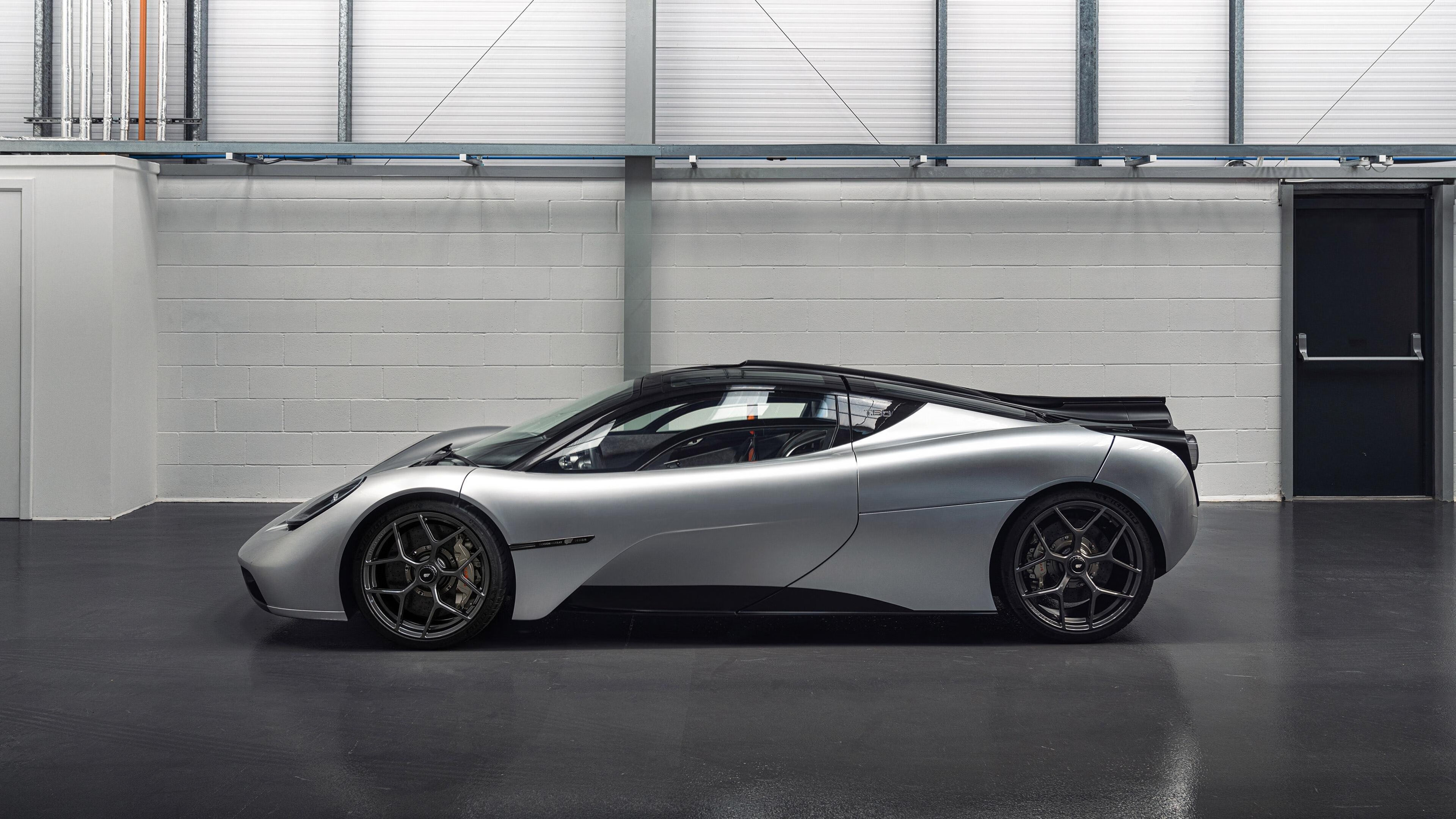 大型户外绳索探险，攀爬尖峰突破极限，户外 绳索